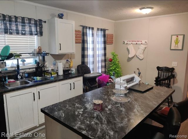 15990 Villaire Ave., Clinton Township, MI 48038