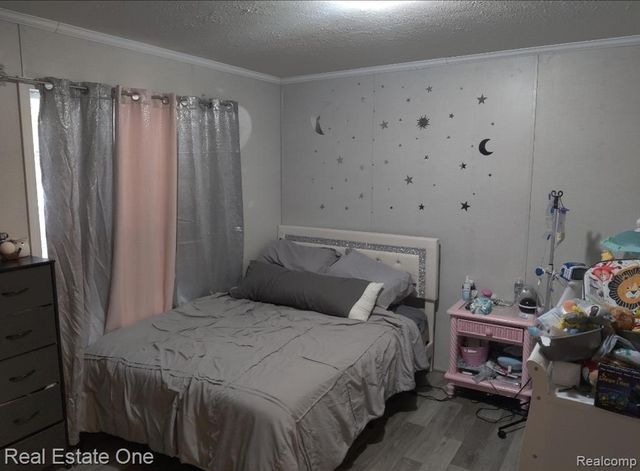 15990 Villaire Ave., Clinton Township, MI 48038