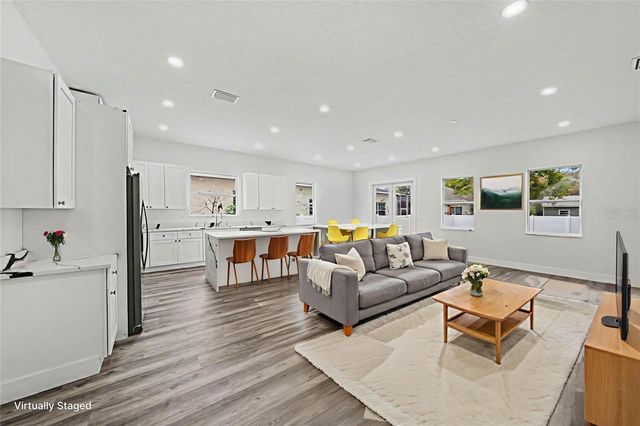 5240 66TH WAY N, St Petersburg, FL 33709