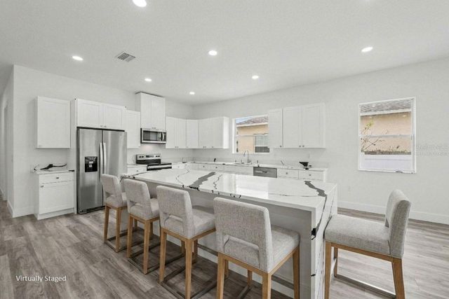 5240 66TH WAY N, St Petersburg, FL 33709