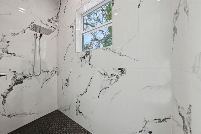 5240 66TH WAY N, St Petersburg, FL 33709