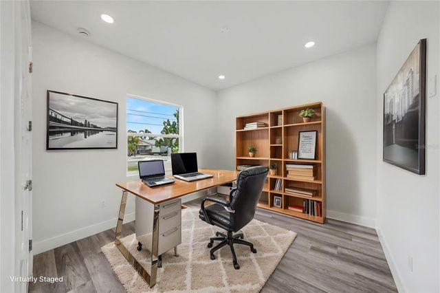 5240 66TH WAY N, St Petersburg, FL 33709