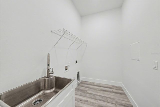 5240 66TH WAY N, St Petersburg, FL 33709