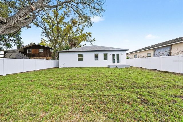 5240 66TH WAY N, St Petersburg, FL 33709