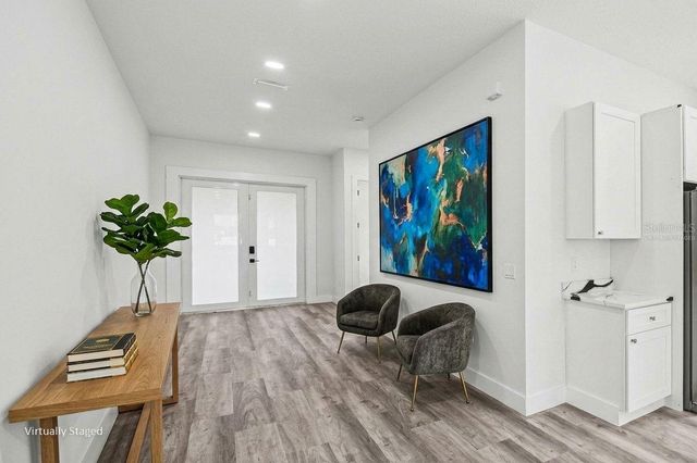 5240 66TH WAY N, St Petersburg, FL 33709