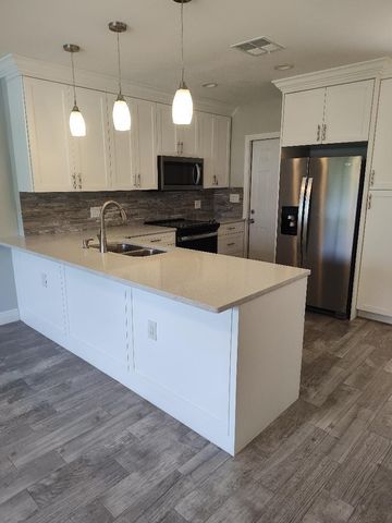 2248 NE 37th Street, Lighthouse Point, FL 33064