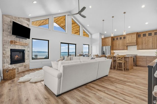 776 W SNOWBERRY CT, Garden City, UT 84028