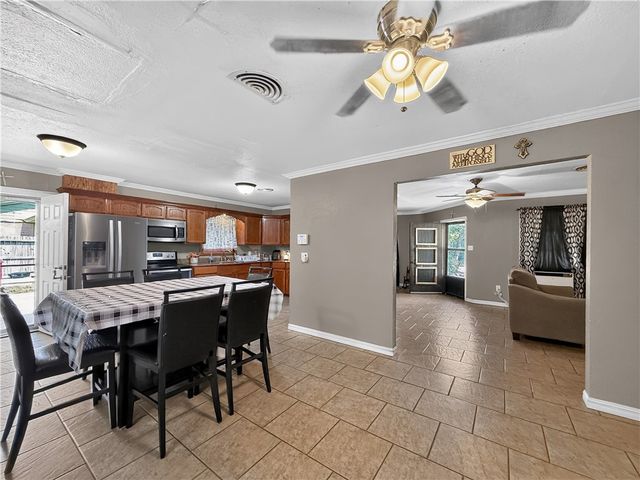 200 Ashburn Ave, Robstown, TX 78380