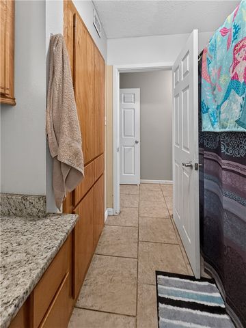 200 Ashburn Ave, Robstown, TX 78380