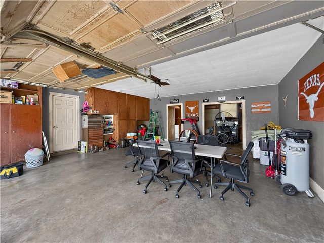 200 Ashburn Ave, Robstown, TX 78380