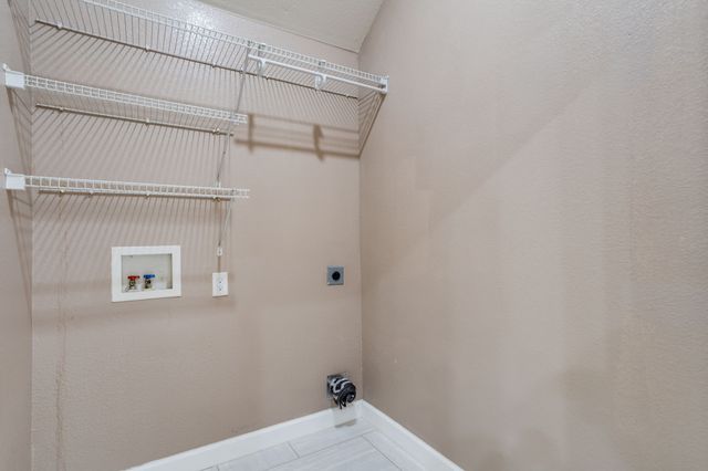 8119 La Frontera Trail, Arlington, TX 76002