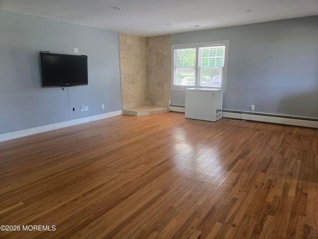 120 Smithburg Road, Manalapan, NJ 07726