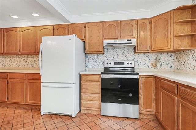 211 Westmar Drive, Gates, NY 14624