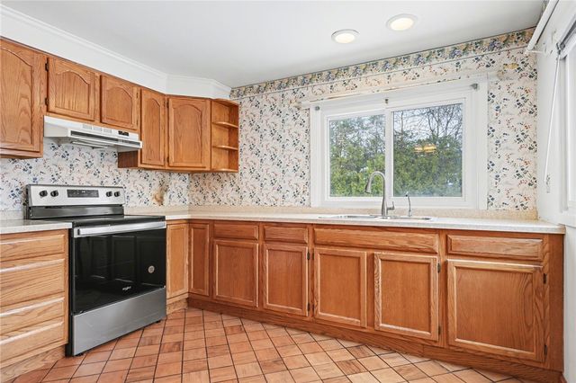 211 Westmar Drive, Gates, NY 14624