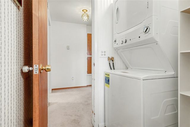 211 Westmar Drive, Gates, NY 14624