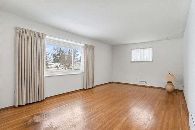 211 Westmar Drive, Gates, NY 14624