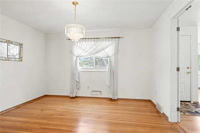 211 Westmar Drive, Gates, NY 14624