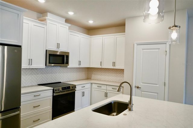 4329 ROUSH AVENUE, Orlando, FL 32803