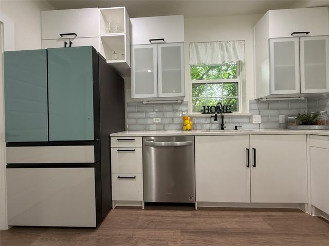 201 E 10th Street, Kaufman, TX 75142