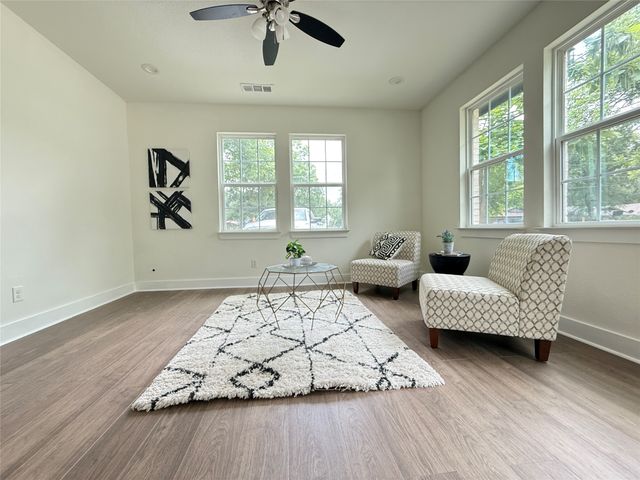 201 E 10th Street, Kaufman, TX 75142