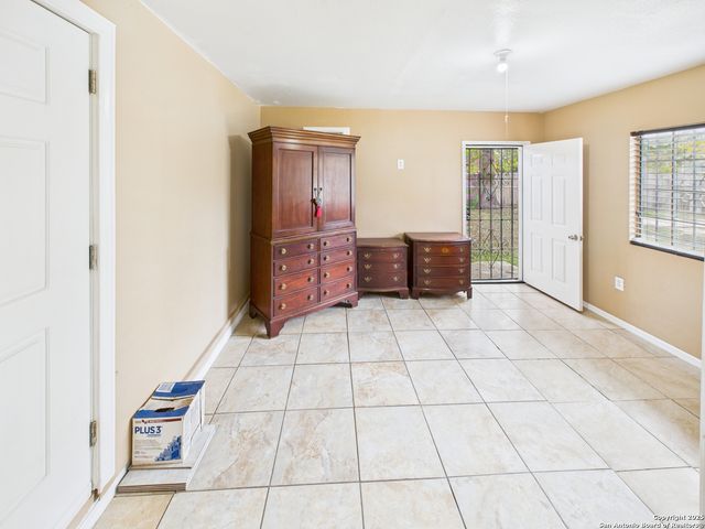 5530 knoll krest, San Antonio, TX 78242