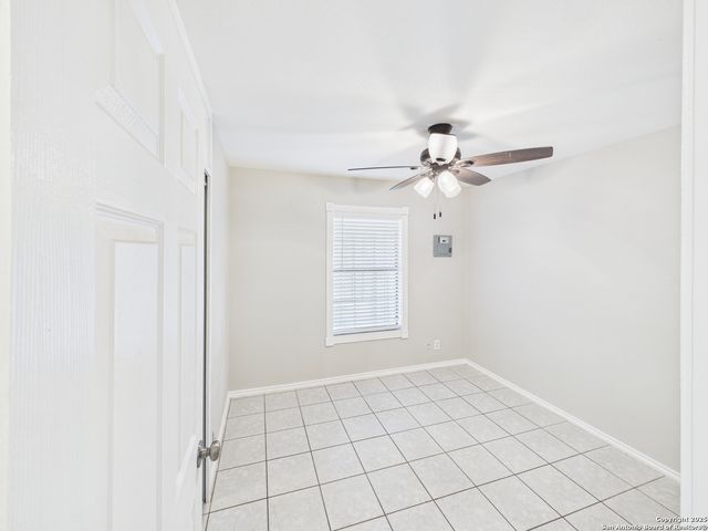 5530 knoll krest, San Antonio, TX 78242