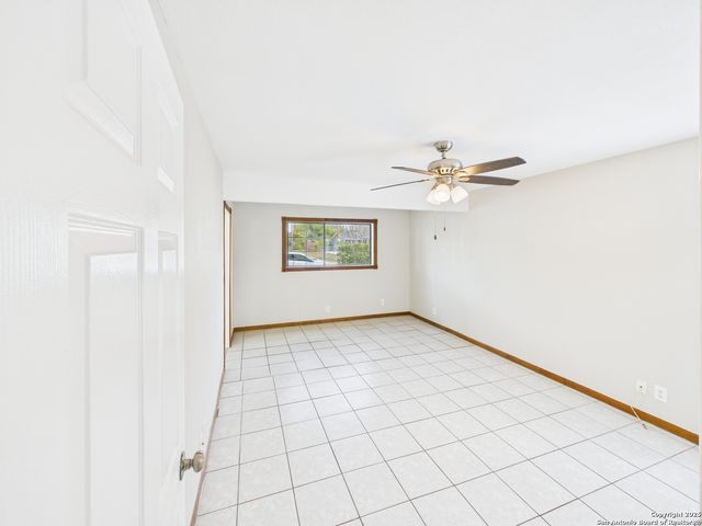5530 knoll krest, San Antonio, TX 78242