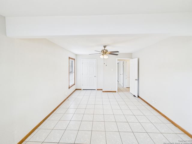 5530 knoll krest, San Antonio, TX 78242