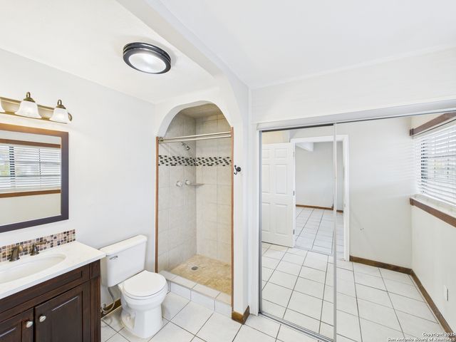 5530 knoll krest, San Antonio, TX 78242