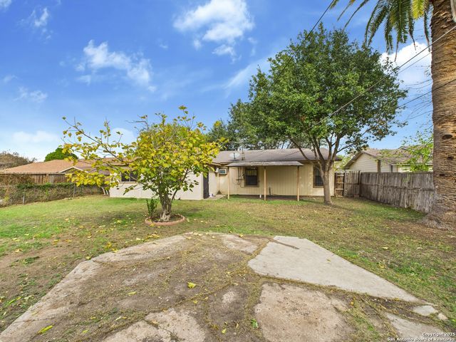 5530 knoll krest, San Antonio, TX 78242