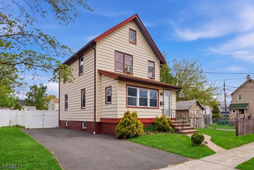 2 Lillian Ter, Woodbridge Twp., NJ 07095 — exterior