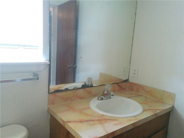 5718 Crestgrove Dr, Corpus Christi, TX 78415