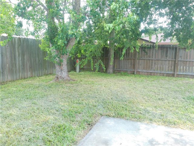 5718 Crestgrove Dr, Corpus Christi, TX 78415