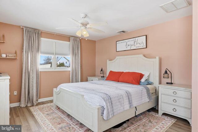 201 ALLENDALE DR, Morrisville, PA 19067