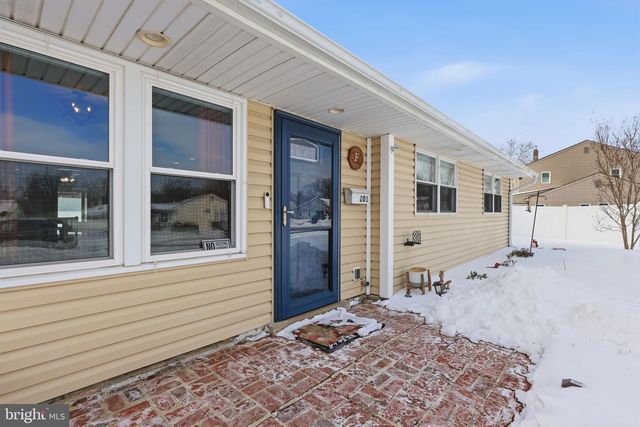 201 ALLENDALE DR, Morrisville, PA 19067