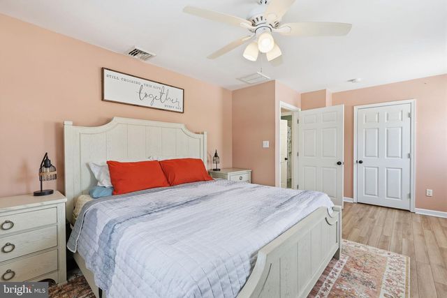 201 ALLENDALE DR, Morrisville, PA 19067