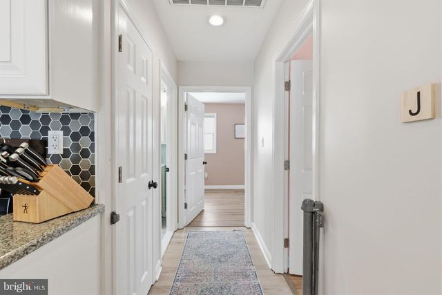 201 ALLENDALE DR, Morrisville, PA 19067