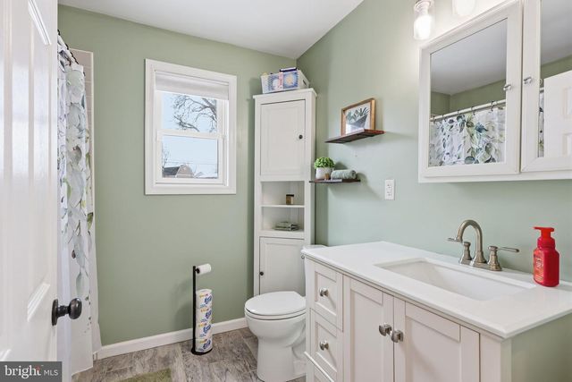 201 ALLENDALE DR, Morrisville, PA 19067