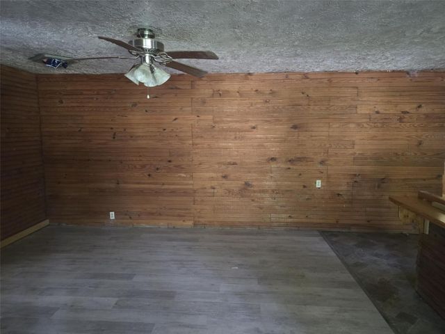 1477 County Road 2167, Cleveland, TX 77327