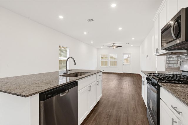 3911 Windy Whisper Drive, Brookshire, TX 77423