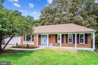 8108 KINGS POINT, Springfield, VA 22153