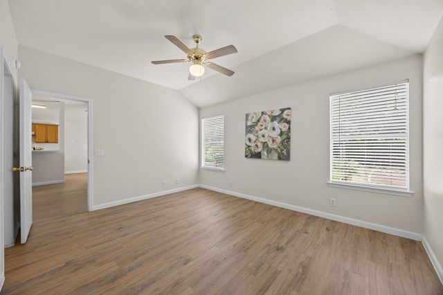 803 Sparkling Brook LN, Leander, TX 78641