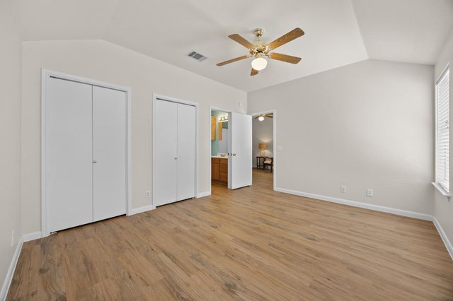 803 Sparkling Brook LN, Leander, TX 78641