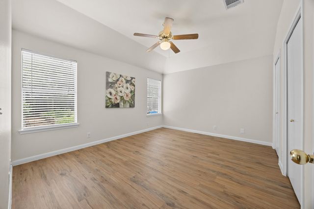 803 Sparkling Brook LN, Leander, TX 78641
