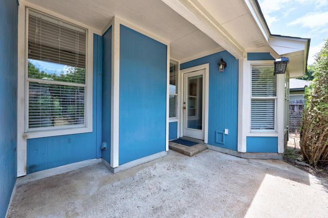 803 Sparkling Brook LN, Leander, TX 78641