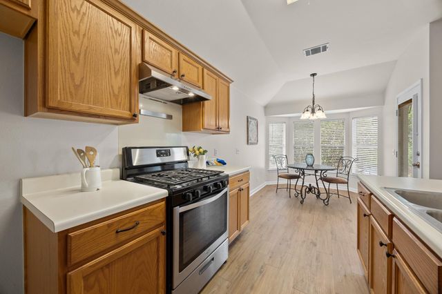 803 Sparkling Brook LN, Leander, TX 78641