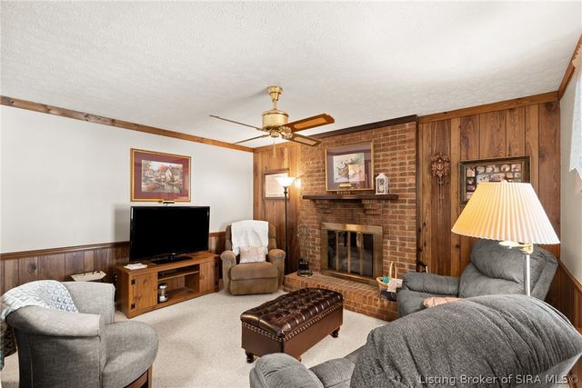 3609 Gray Fox Drive, New Albany, IN 47150