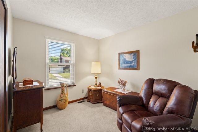 3609 Gray Fox Drive, New Albany, IN 47150