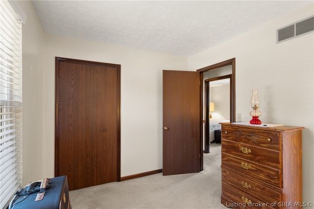 3609 Gray Fox Drive, New Albany, IN 47150
