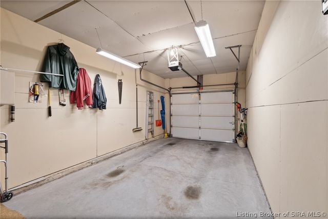 3609 Gray Fox Drive, New Albany, IN 47150